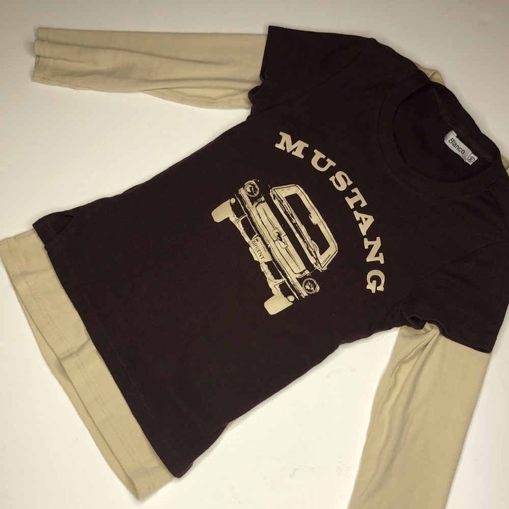 Blanco Bundle of Vintage Mustang design Long Tee layered with Short Tee M
